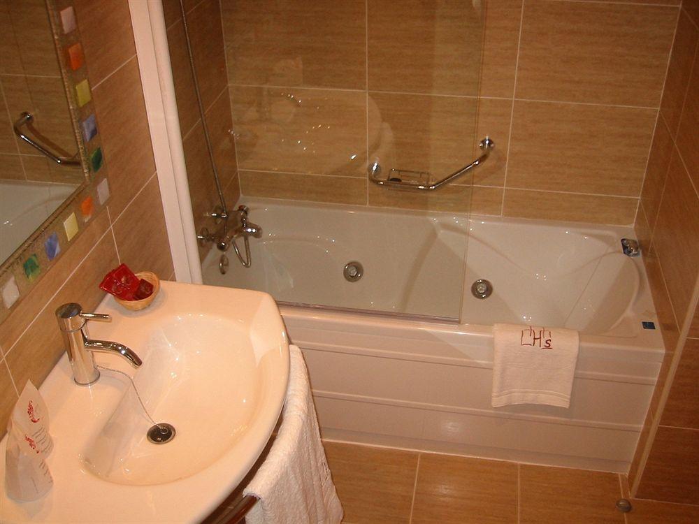 פמפלונה Hotel Castillo De Javier מראה חיצוני תמונה