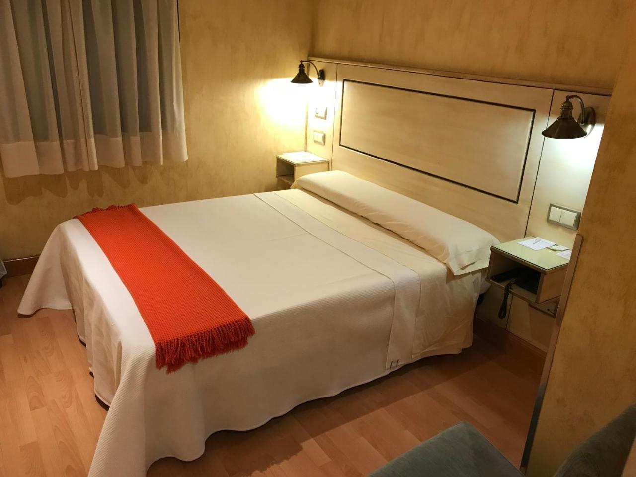 פמפלונה Hotel Castillo De Javier מראה חיצוני תמונה
